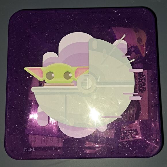 Baby Yoda Grogu 6 Piece Collectible Accessory Set with Carry Case Box - Picture 11 of 12